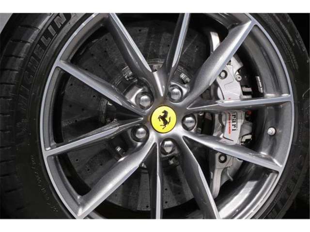 2020 Ferrari 812 GTS 照片 6