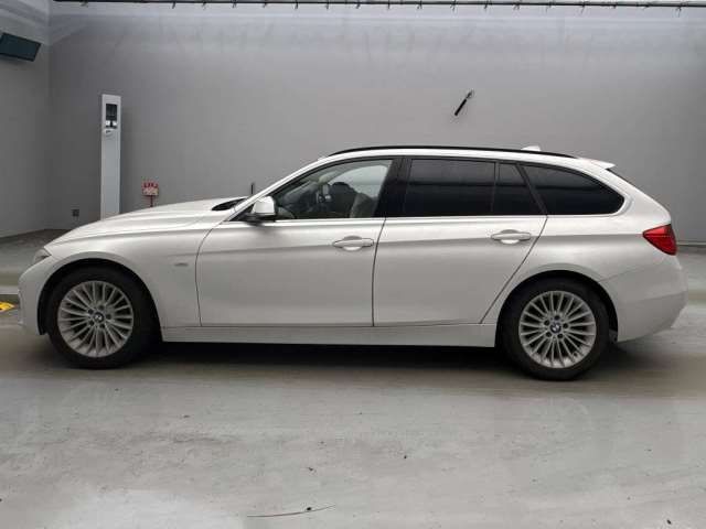 2015 BMW 3 SERIES photo 5