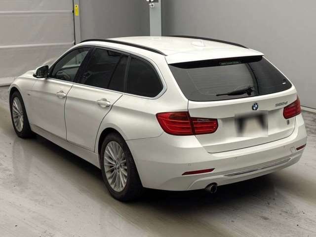 2015 BMW 3 SERIES photo 4