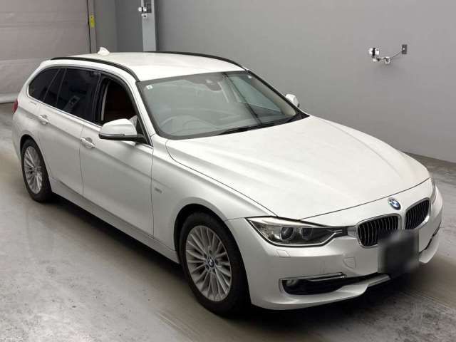 2015 BMW 3 SERIES photo 3