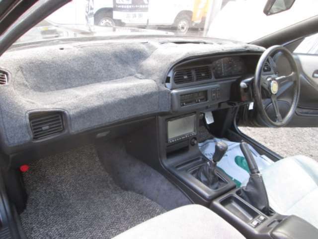 1990 Nissan CEFIRO — миниатюра 10