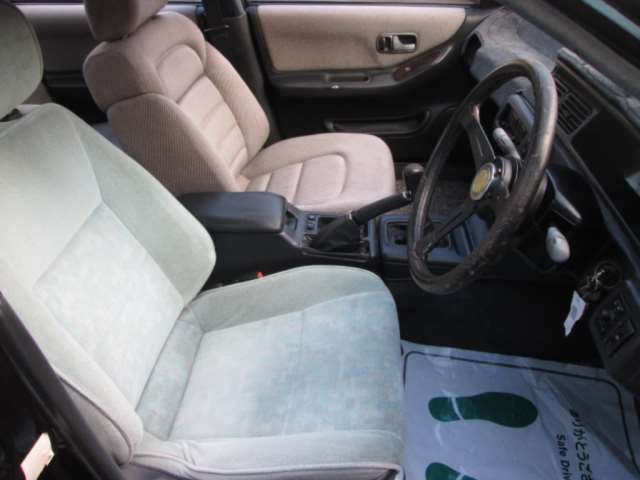 1990 Nissan CEFIRO — миниатюра 7