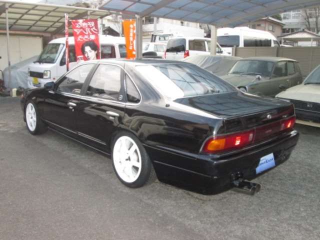 1990 Nissan CEFIRO — миниатюра 5
