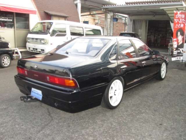 1990 Nissan CEFIRO — миниатюра 4
