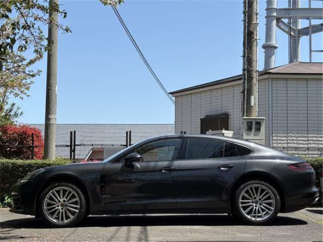 2020 Porsche PANAMERA 缩略图 4