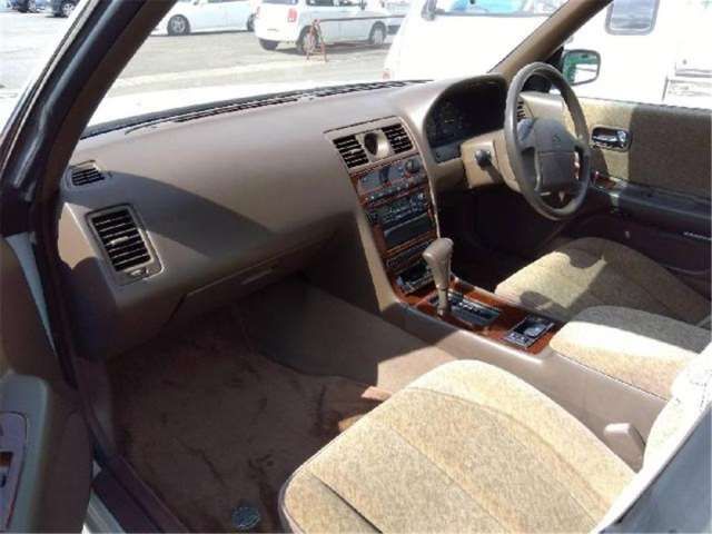 1995 Nissan LAUREL 照片 3
