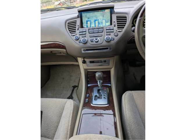 صورة 8 لـ 2003 Nissan PRESIDENT