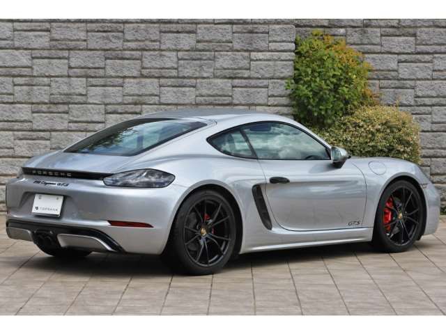 صورة مصغرة 2 لـ 2018 Porsche 718 CAYMAN