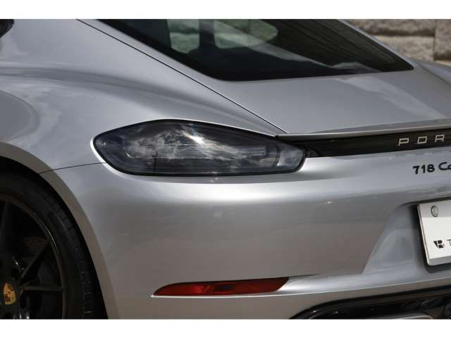 صورة مصغرة 28 لـ 2018 Porsche 718 CAYMAN