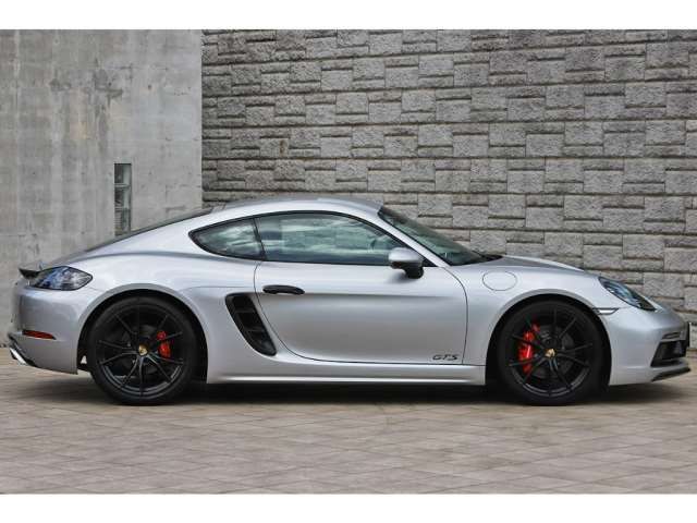 صورة مصغرة 3 لـ 2018 Porsche 718 CAYMAN