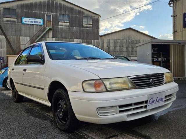 1996 Nissan SUNNY 照片 1