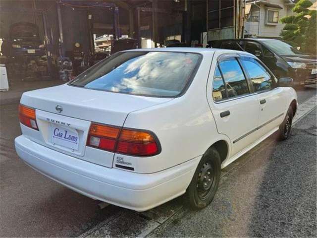 1996 Nissan SUNNY 照片 8