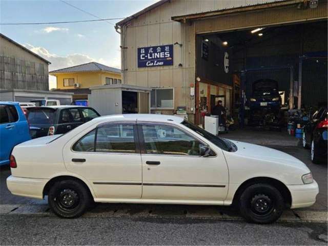 1996 Nissan SUNNY 照片 7