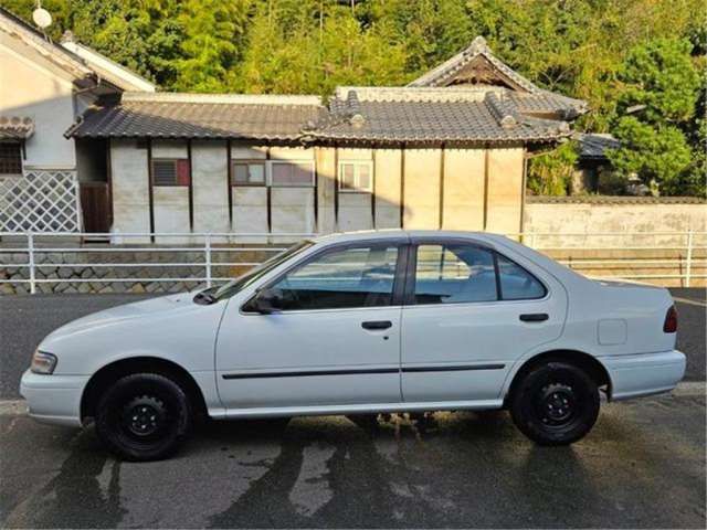 1996 Nissan SUNNY 照片 6