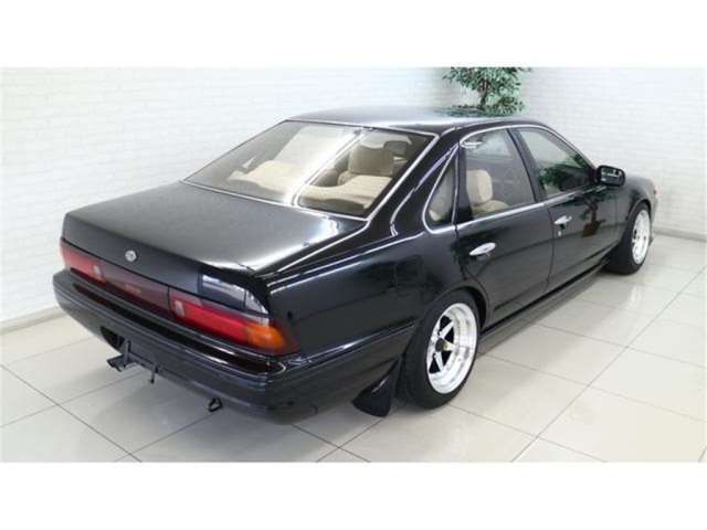 1991 Nissan CEFIRO — миниатюра 3