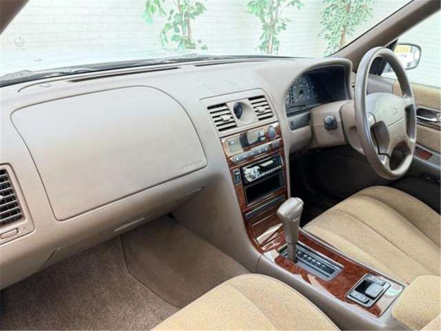 1997 Nissan LAUREL 照片 8