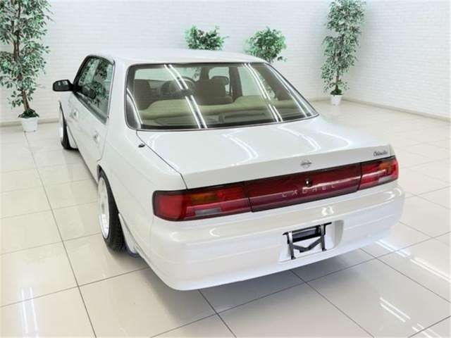 1997 Nissan LAUREL 照片 4