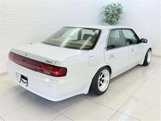 1997 Nissan LAUREL 照片 3