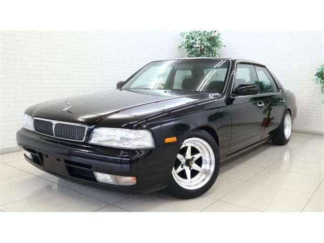 1994 Nissan LAUREL 照片 1