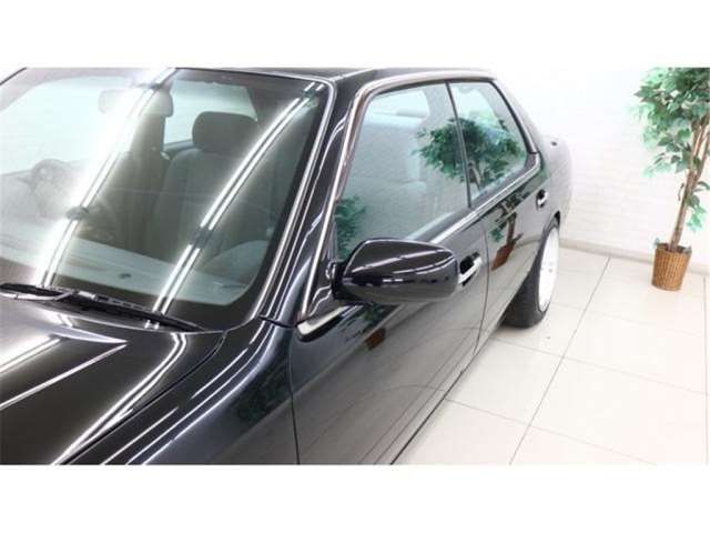 صورة مصغرة 30 لـ 1994 Nissan LAUREL