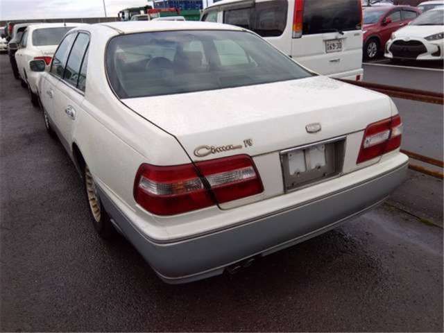 1997 Nissan CIMA — фото 2