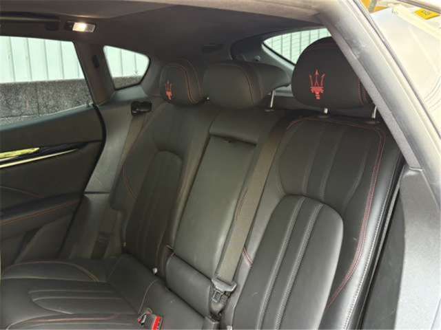 2019 Maserati LEVANTE — миниатюра 18