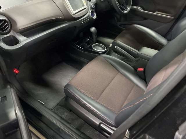 صورة مصغرة 13 لـ 2011 Honda FIT SHUTTLE HYBRID