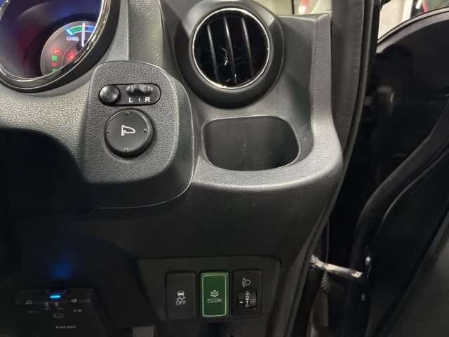 صورة مصغرة 12 لـ 2011 Honda FIT SHUTTLE HYBRID