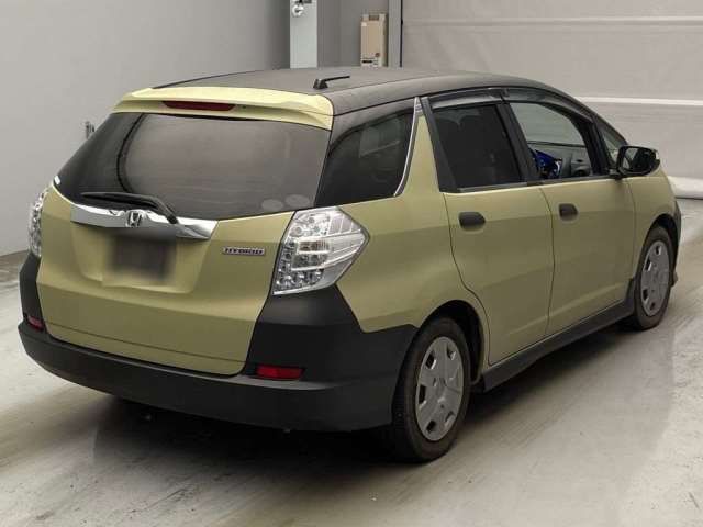 2011 Honda FIT SHUTTLE HYBRID — фото 2