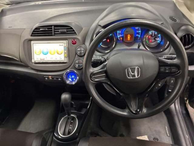 2011 Honda FIT SHUTTLE HYBRID — фото 9