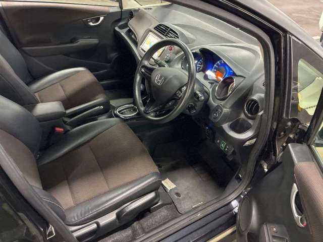 2011 Honda FIT SHUTTLE HYBRID — фото 7
