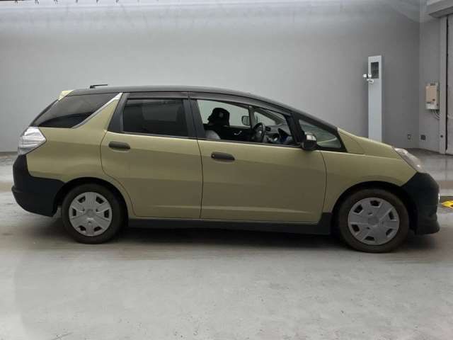 2011 Honda FIT SHUTTLE HYBRID — фото 6