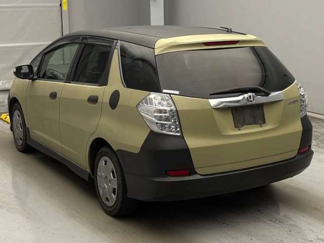 2011 Honda FIT SHUTTLE HYBRID — фото 4