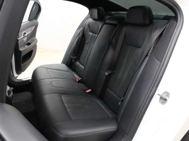 صورة 9 لـ 2020 BMW 7 SERIES