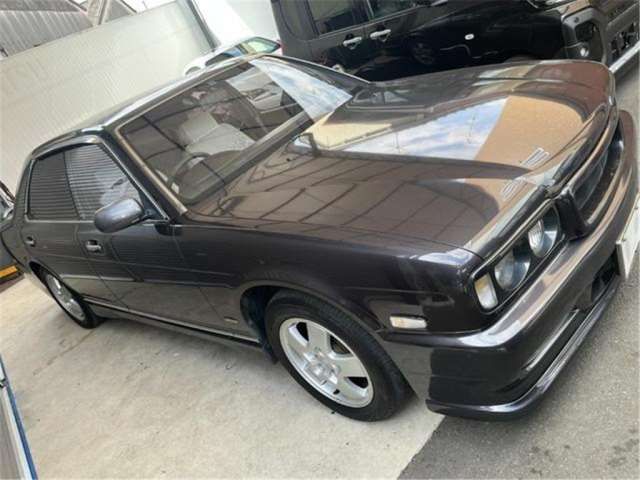 صورة 3 لـ 1993 Nissan GLORIA