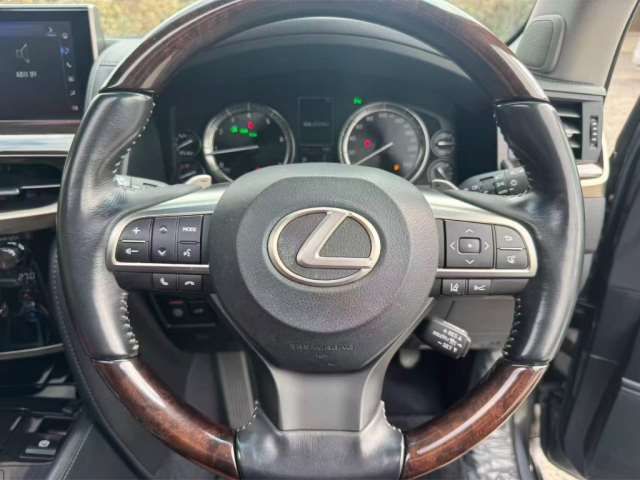 صورة مصغرة 23 لـ 2015 Lexus LX