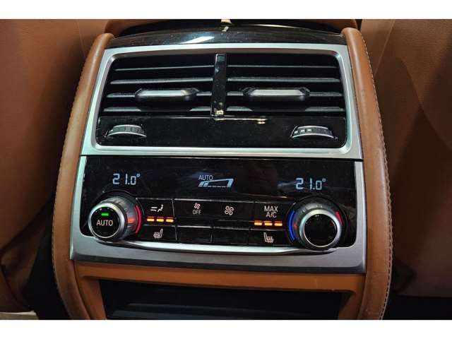 صورة 7 لـ 2020 BMW 7 SERIES