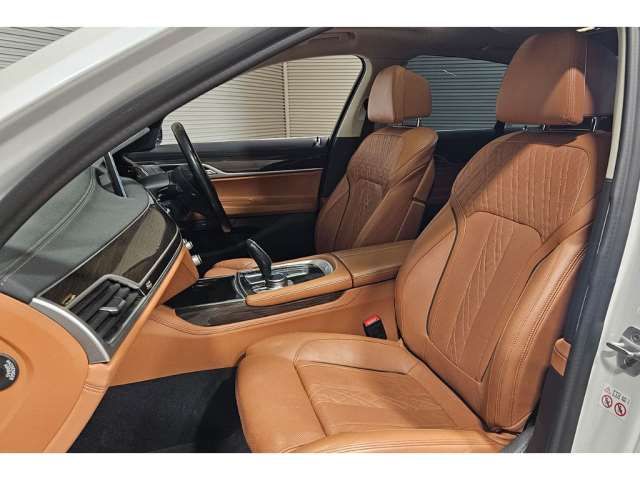 صورة 4 لـ 2020 BMW 7 SERIES