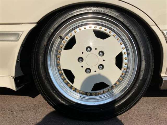 1991 Nissan GLORIA — миниатюра 19