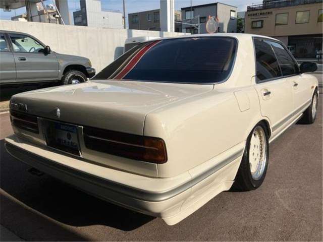 1991 Nissan GLORIA — миниатюра 11