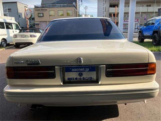 صورة 10 لـ 1991 Nissan GLORIA