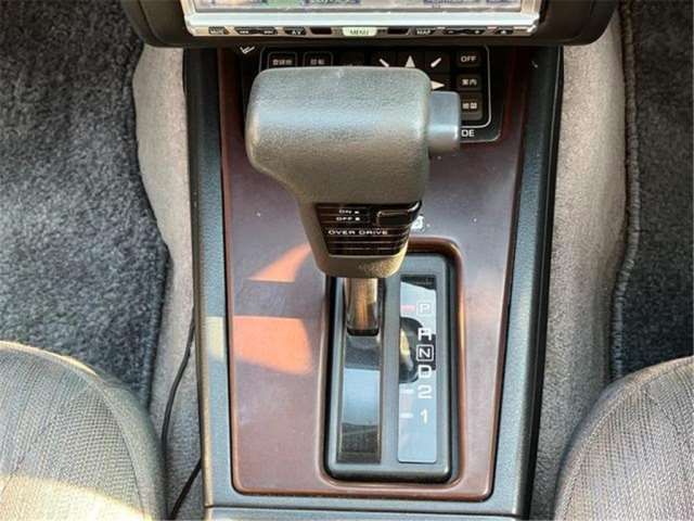 1991 Nissan GLORIA — миниатюра 30