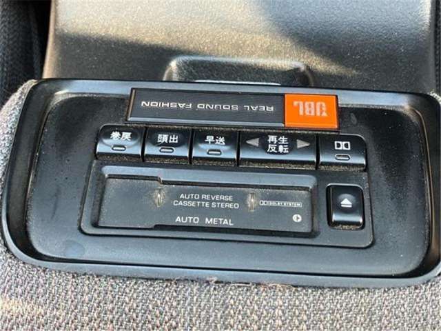 1991 Nissan GLORIA — миниатюра 32