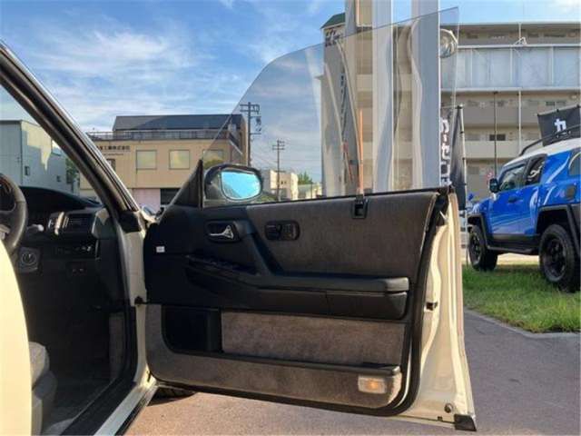 1991 Nissan GLORIA — миниатюра 40