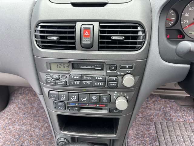 2000 Nissan SUNNY — миниатюра 17
