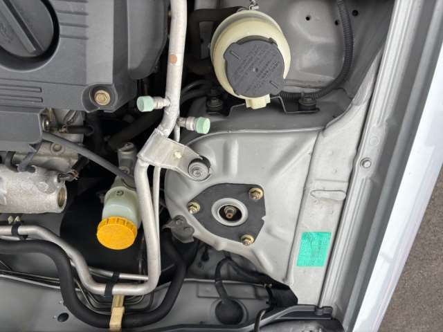 2000 Nissan SUNNY — миниатюра 28