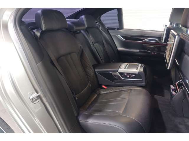 صورة مصغرة 15 لـ 2019 BMW 7 SERIES