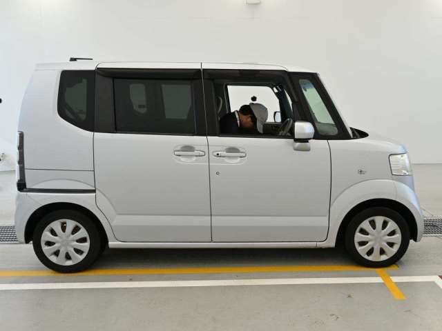 2012 Honda N-BOX+ 照片 3