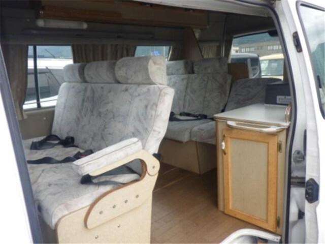 2000 Nissan ELGRAND — фото 6