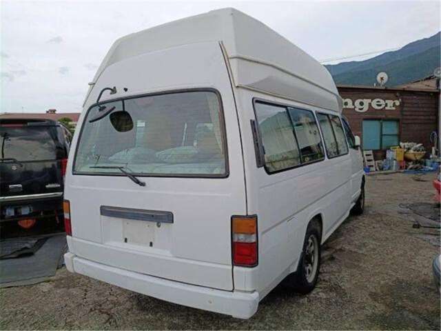 2000 Nissan ELGRAND — фото 5